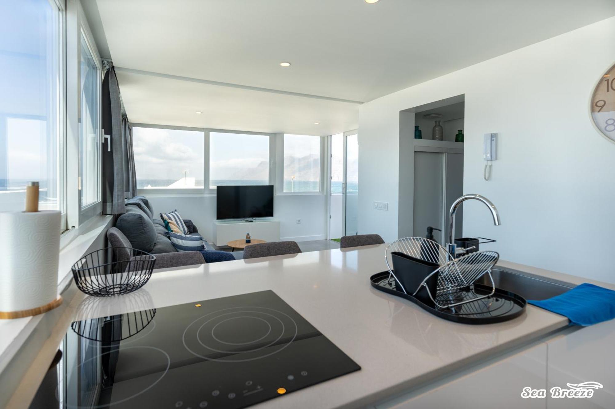 2 Apartments Sea Breeze Famara Esterno foto